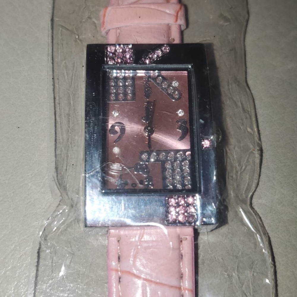 WATCH - Picture 6 of 14